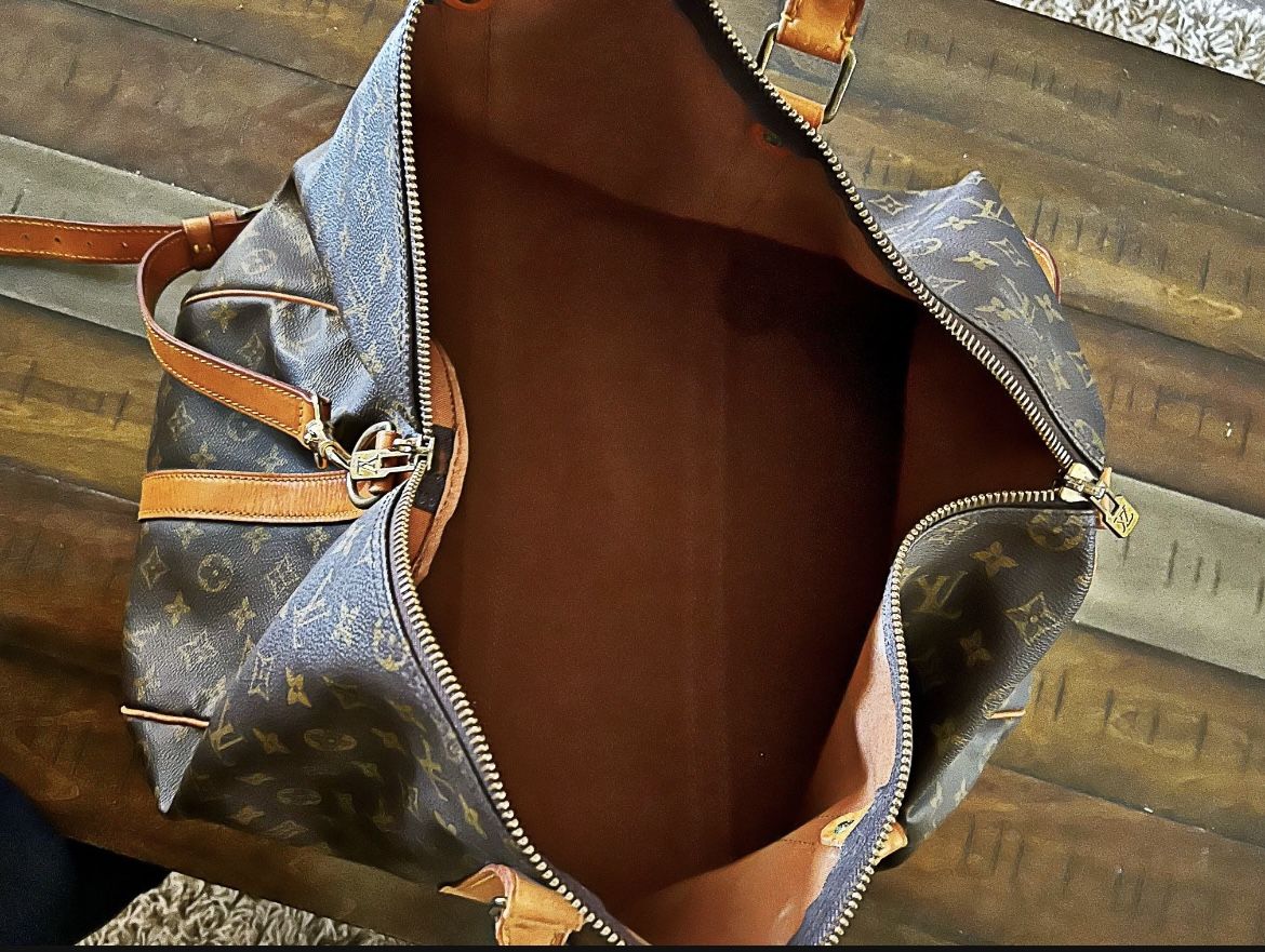 Louis Vuitton Travel Bag Keepall 50 Monogram for Sale in Stamford, CT -  OfferUp