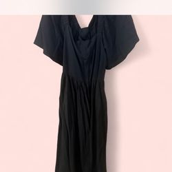 XXL Black off the shoulder dress with ruffle sleeves #offtheshoulder #ruffles