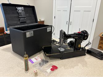 Circa 1952 Featherweight Singer Sewing Machine