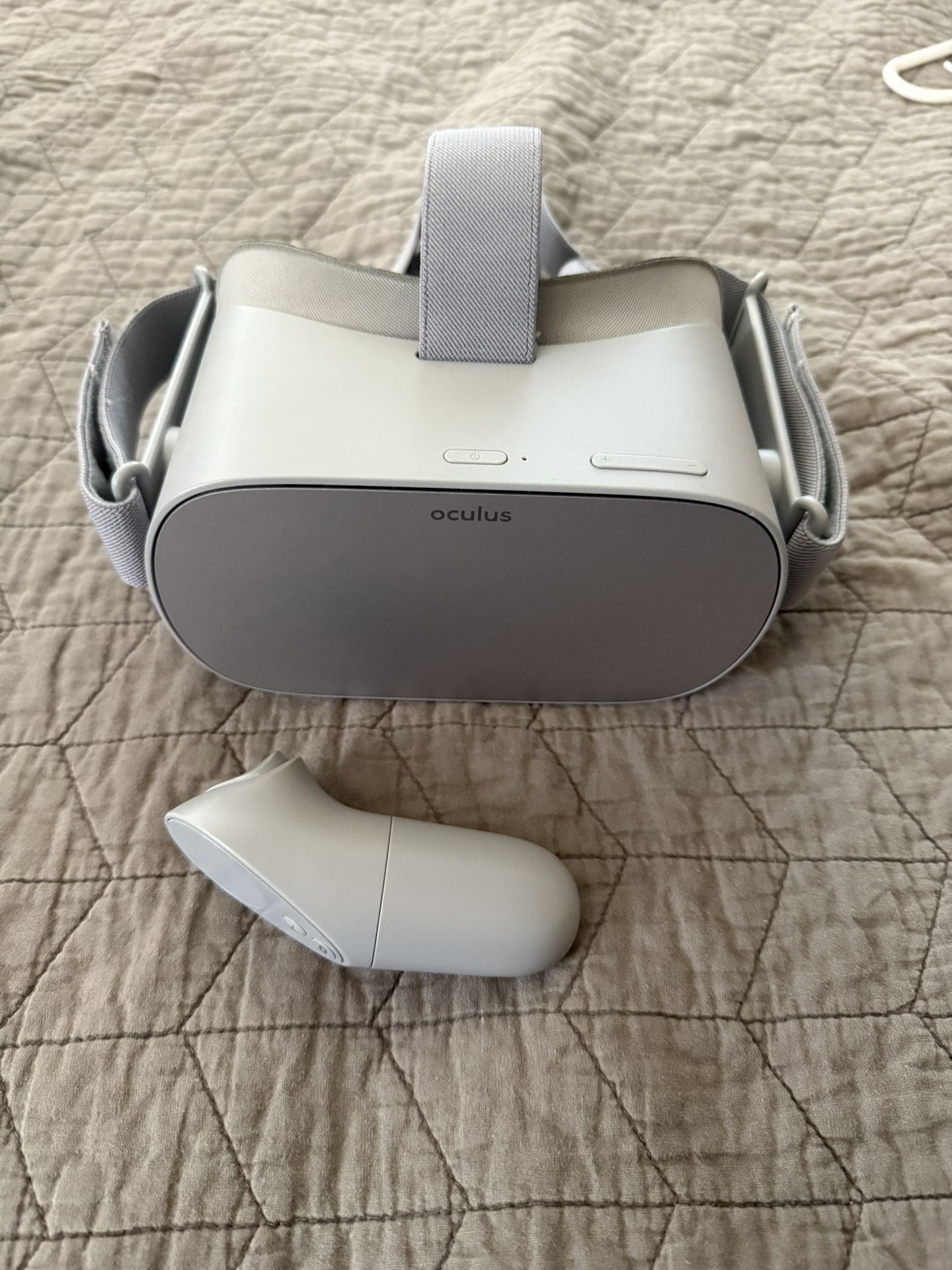 Oculus Go VR headset