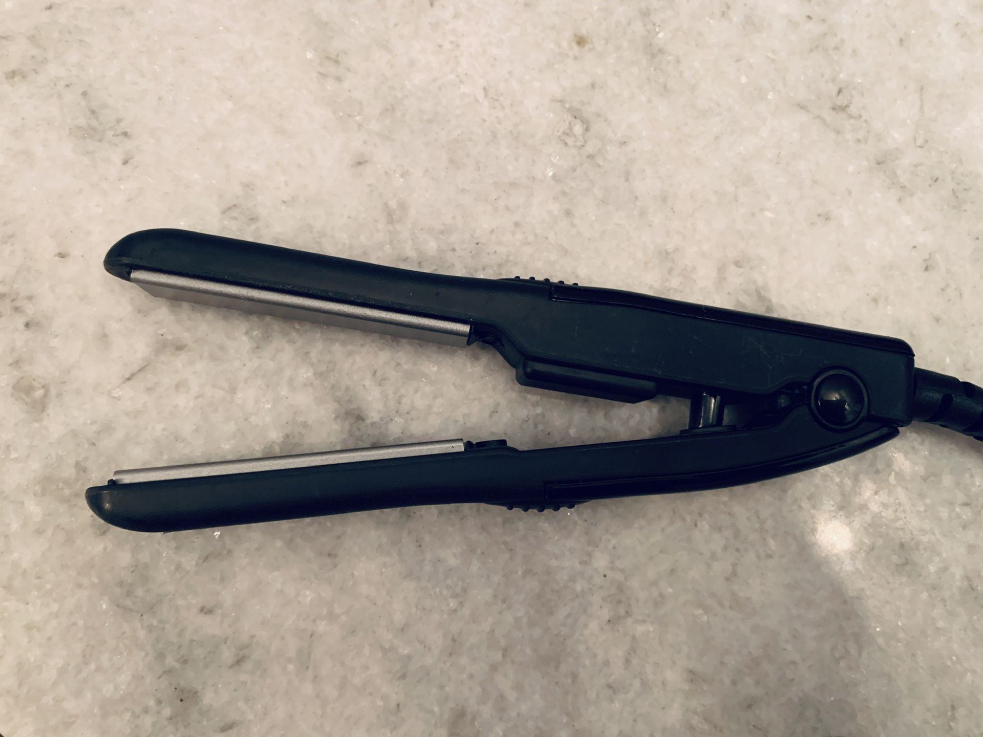 Conair MiniPro 1/2 Inch Ceramic Flat Iron