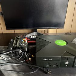 Xbox original (with all cords and two games included 😀)