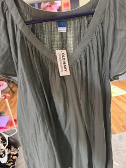 Old Navy top