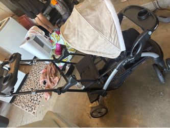 Graco sit and stand
