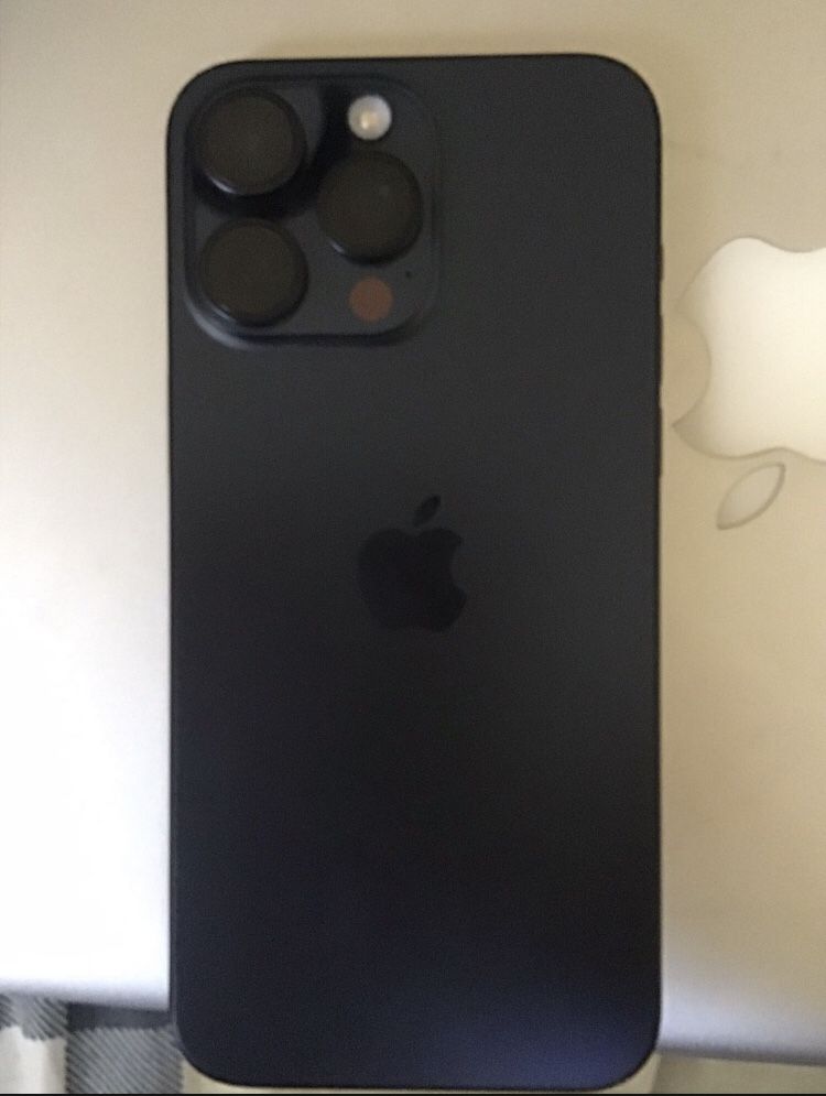 iPhone 15 Pro Max 
