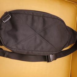 Black Timbuk2 Vapor Sling Crossbody 