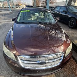 2010 Ford Taurus