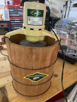 White Mountain 4qt Electric Ice Cream Maker