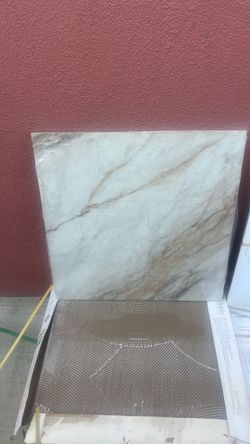 Glazed porcelain tile