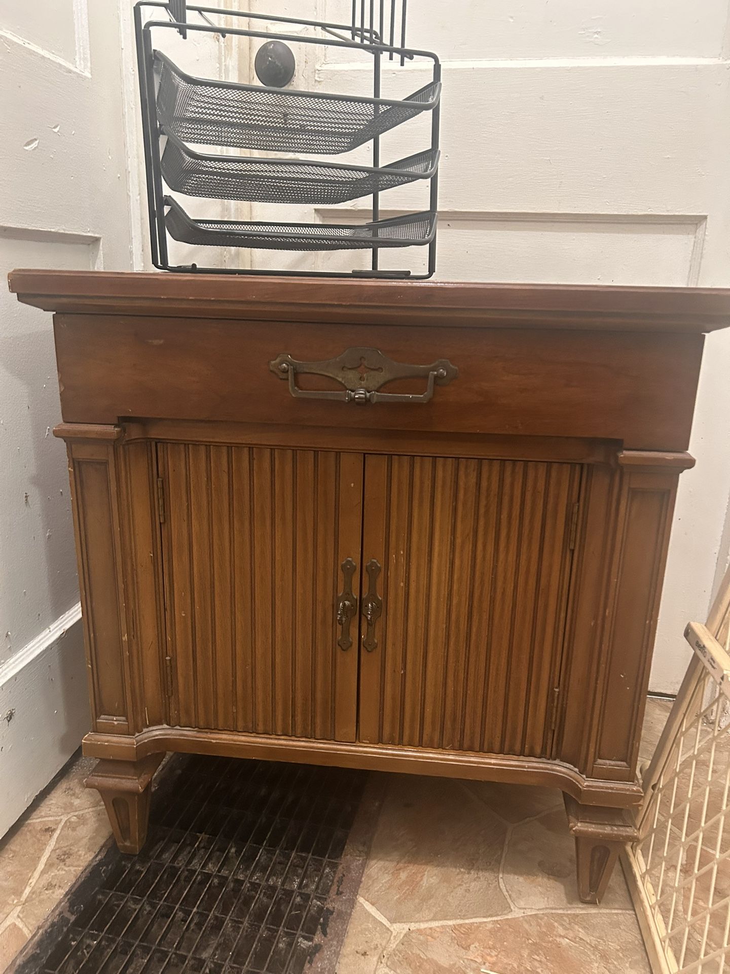 End Table / Night stand