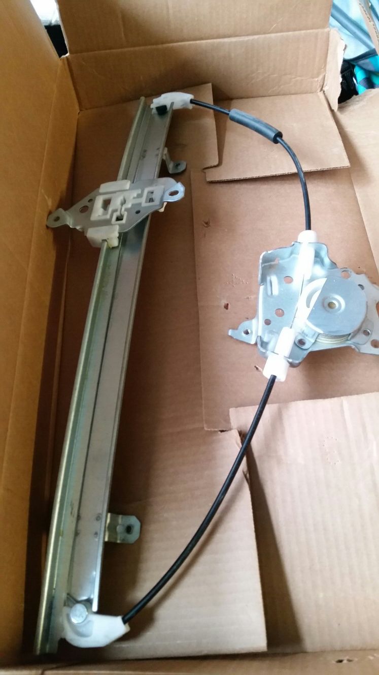 AM AUTOPARTS- WINDOW REGULATOR