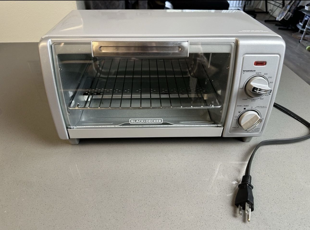 BLACK+DECKER 4 Slice Toaster Oven
