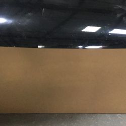 2017 Mercedes Van Metris Hood