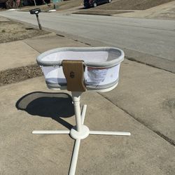 Halo bassinet