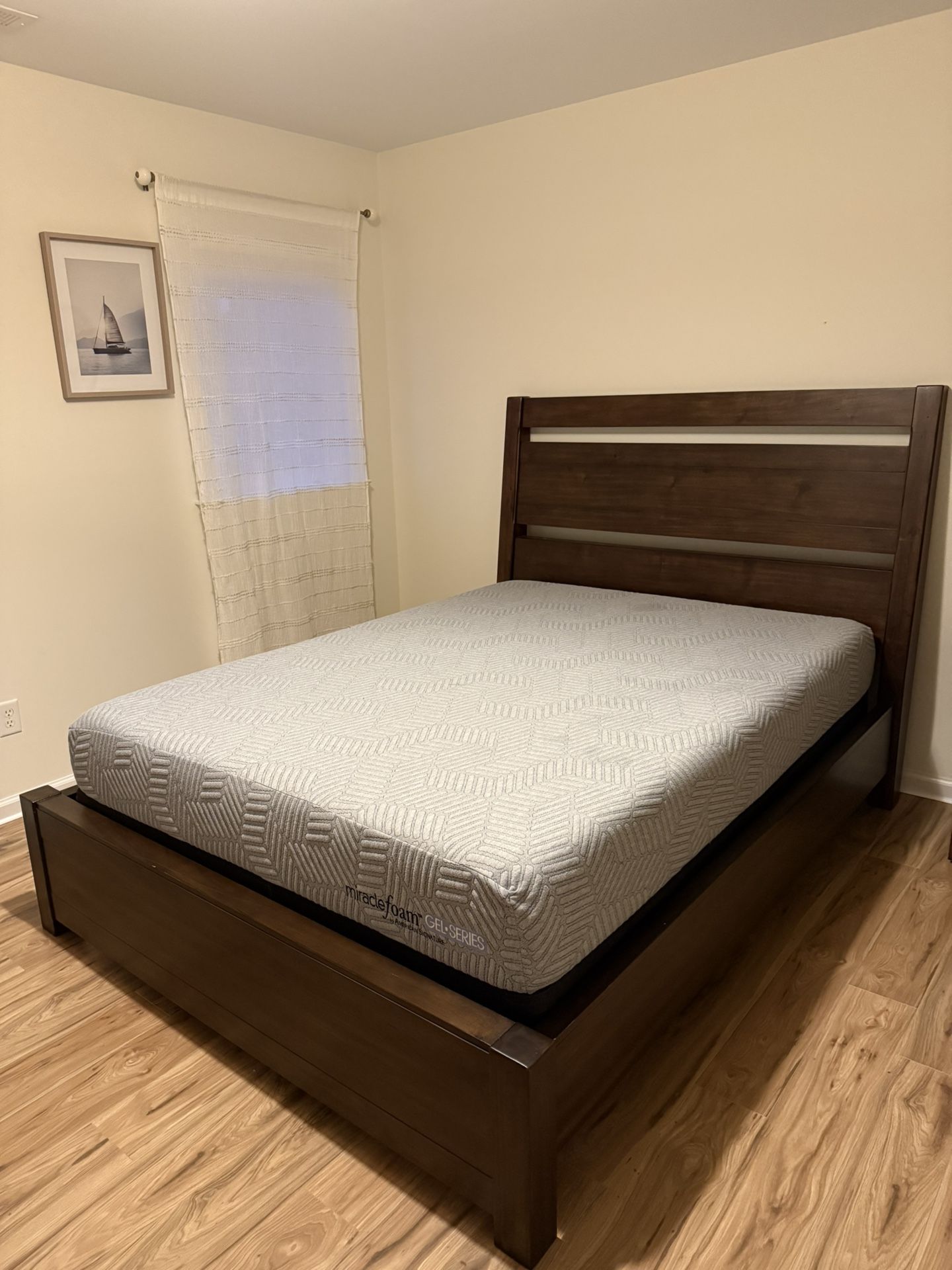 Queen Size Wood Bed And Mattress Ashley Furniture