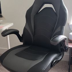 Gaming Chair - Great Condition
