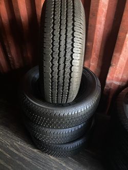 SET CONTINENTAL 265/70/17 SEMI NEW 95%TREAD LIFE $300 PRICE INCLUDE PROFESSIONAL INSTALLATION AND TAX