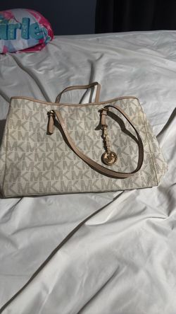 Michael Kors MK Signature Tote Bag