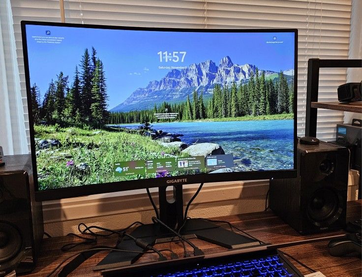 GIGABYTE 27" 165Hz 1080P Curved Gaming Monitor