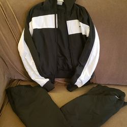 Womens NIKE 2 Piece Pants, Jacket, Track Suit Size 4, 6