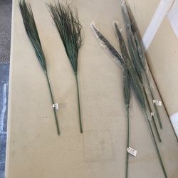 Decorative Grass Cluster 17 In