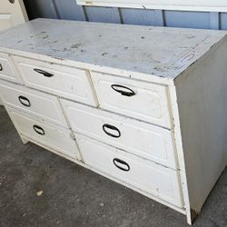 FREE seven Drawer Dresser 