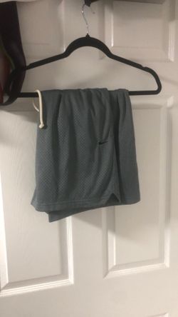 Nike mesh shorts medium (Men’s)