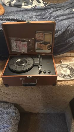 Crosley 3 speed Turntable