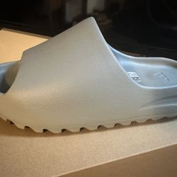 Yeezy Slide