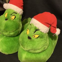 Vintage Grinch slippers Size Is 7 To 8
