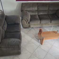 Living Room Set - Sofa Loveseat and Coffee Table 