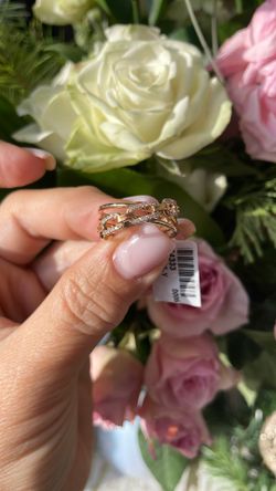 New Yellow Gold Crossover Band With Diamonds 