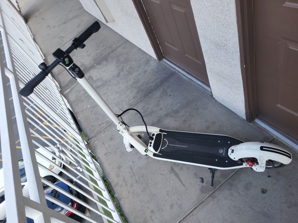 Isinwheel X3 Pro Electric Scooter