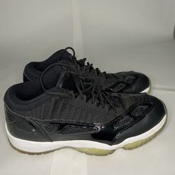 Jordan Retro 11 Low IE Space Jam Size 10.5