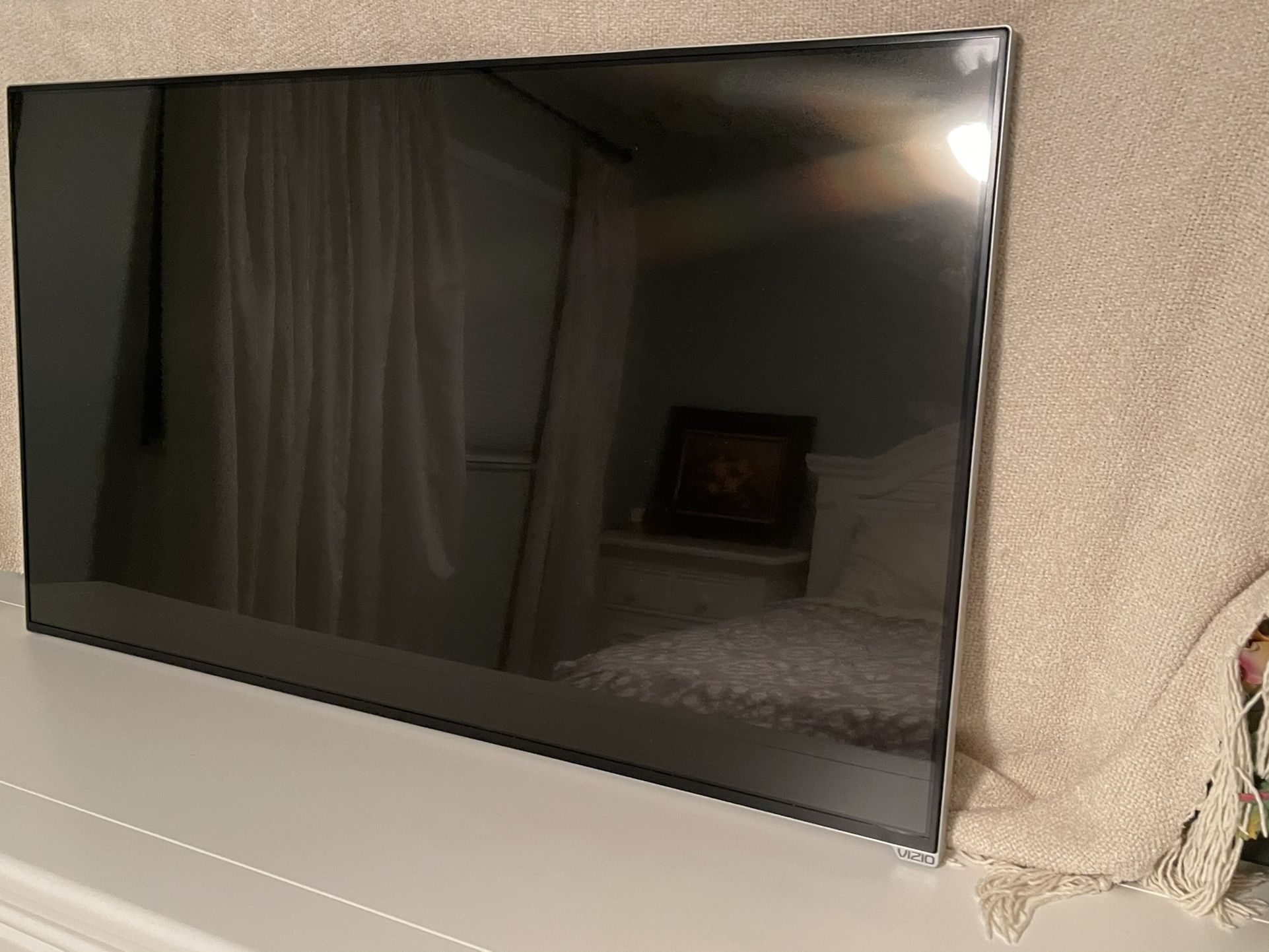 55 Inch SONY / VIZIO Flat Screen TV