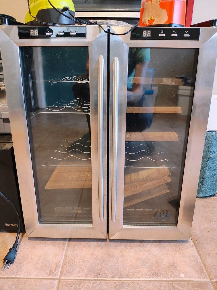 Wine/Cheese Fridge - NEEDS REPAIR
