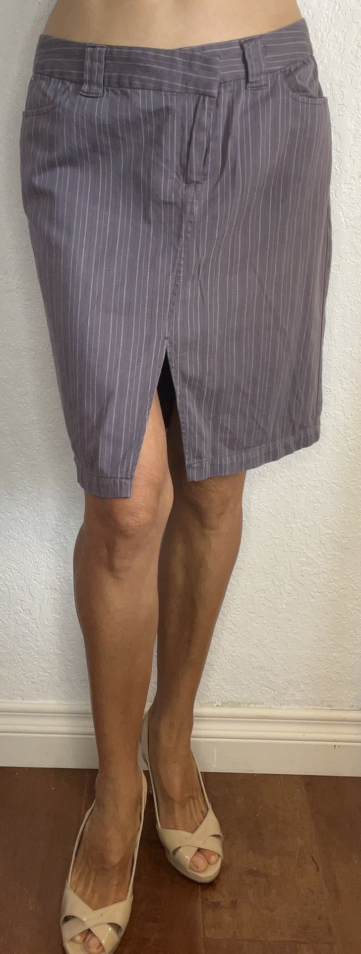 Xhilaration Grey and White Pinstriped Pencil Skirt w/ Front Slit (9)