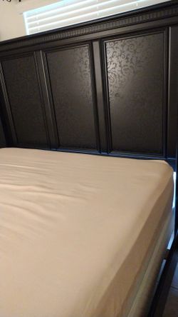 Queen Size Bed Frame + Mattress – Excellent Condition