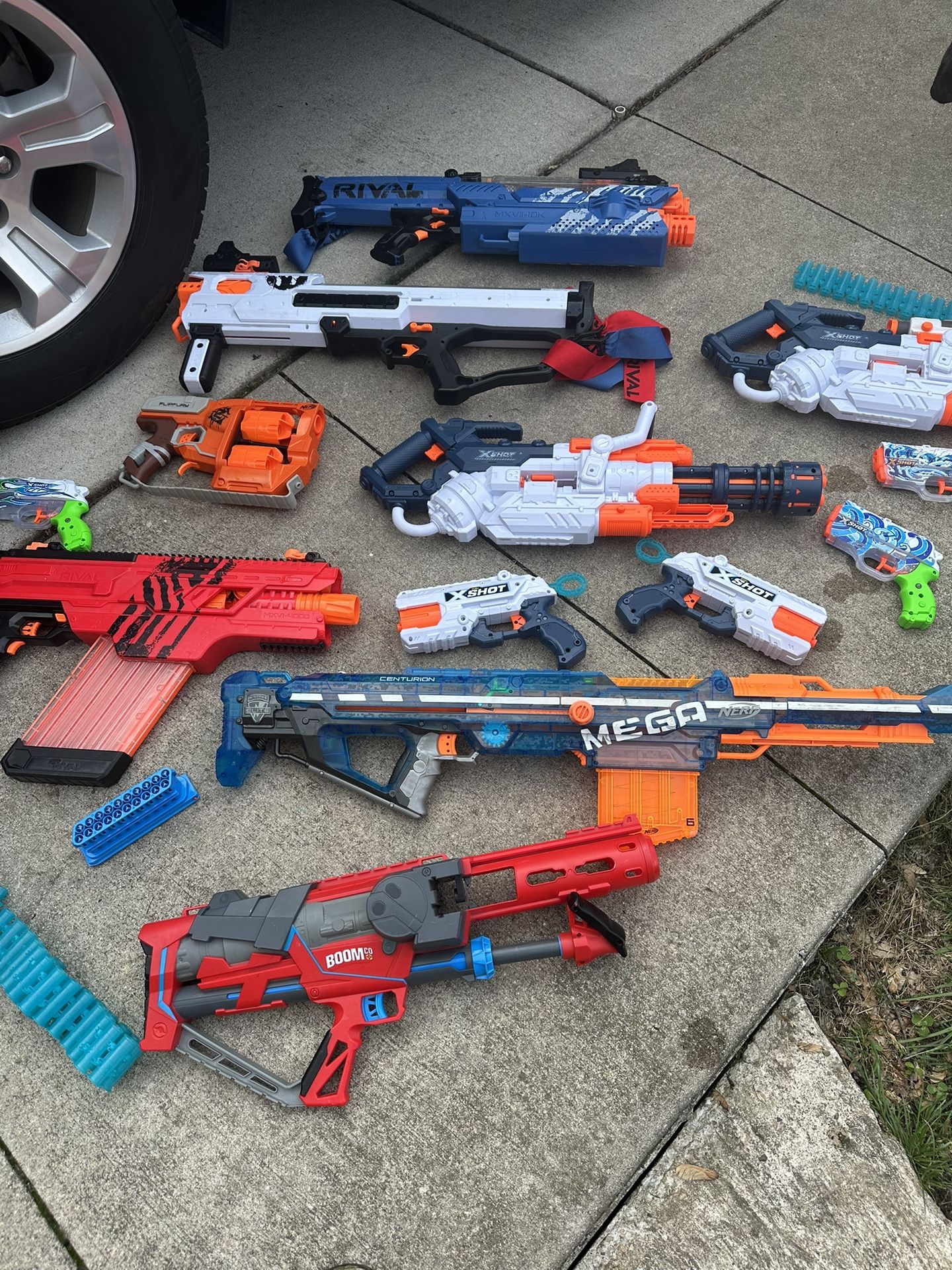 Misc Huge Lot Nerf Toy Kids Guns Excellent Condition
