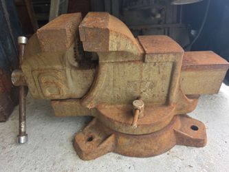 vintage Oswego Tool Company bench vise,