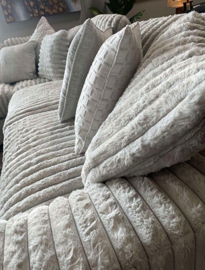 👌Stupendous 3 Piece Sectional/ Other Color Black