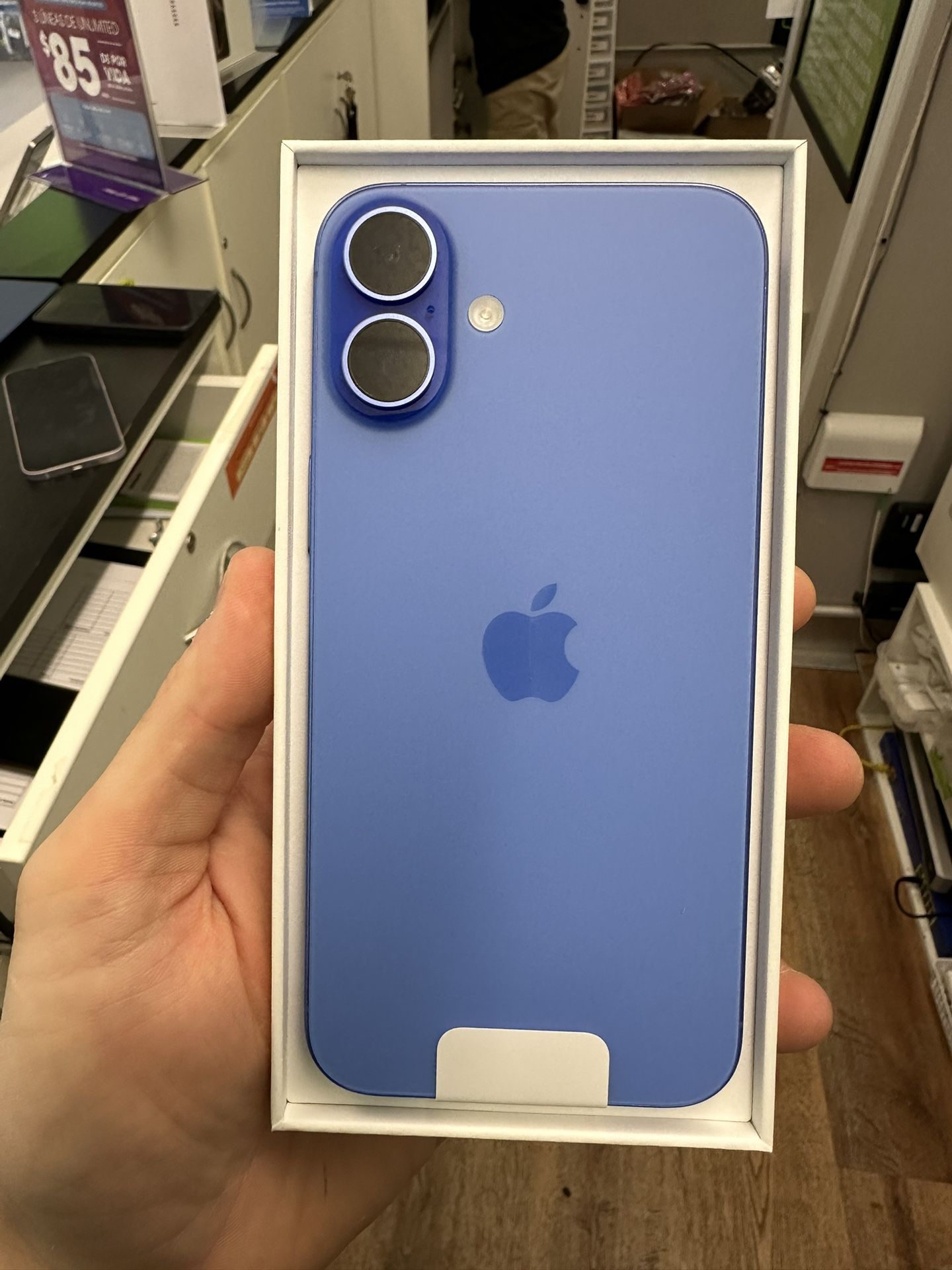 UNLOCKED iPhone 16+ 256GB Blue