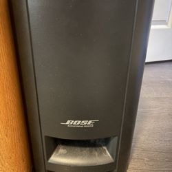 Bose 2.1 theater System. Built In DVD player