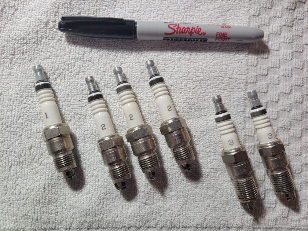 (6) AC Delco Spark Plugs