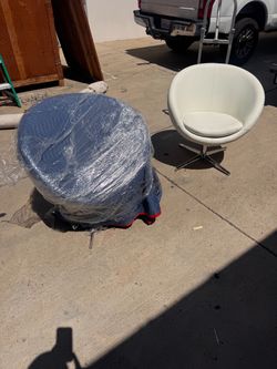 2 White Fake Leather Pod Swivel Chair