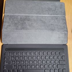 Apple Smart Keyboard for 12.9 iPad Pro 2nd / 1st Gen