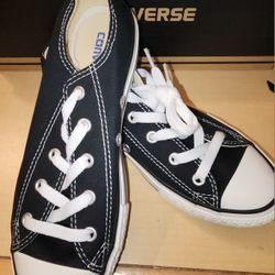 Youth Chuck Taylor All Star Street Low Sneaker Big Kid