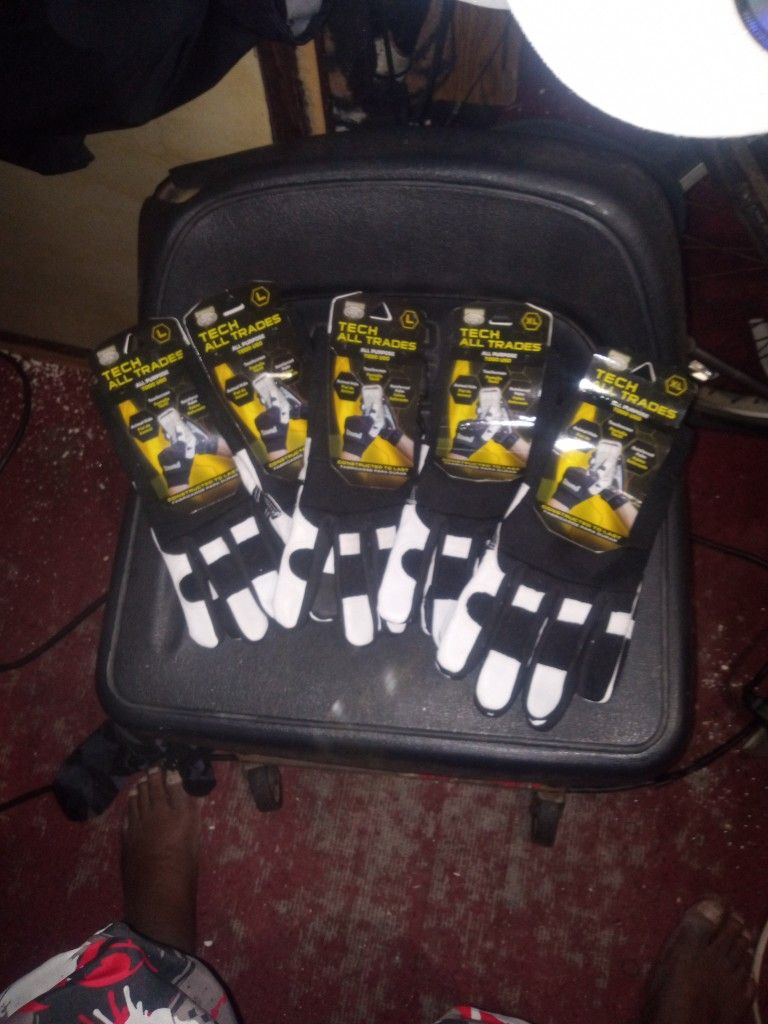 Pugs Touchscreen All Purpose Gloves