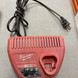 Milwaukee M12 Charger