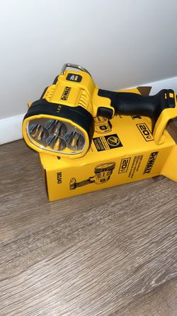 Dewalt Flashlight 20v( Tool Only)